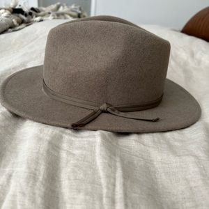 Brixton Hat, Neutral Greige, Size Small